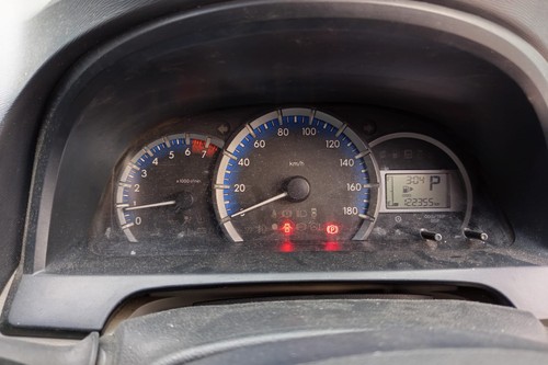 2021 Daihatsu Xenia 1.3 R AT tua