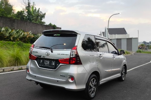 Dijual 2017 Toyota Avanza Veloz 1.5L AT bekas