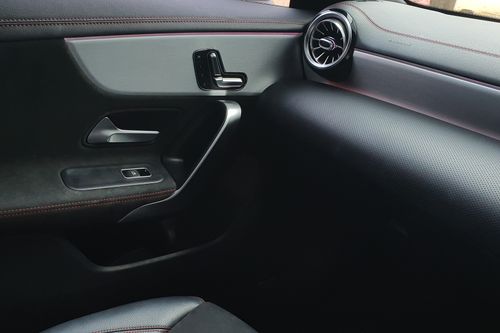2019 Mercedes Benz CLA-Class 200 AMG Line bekas