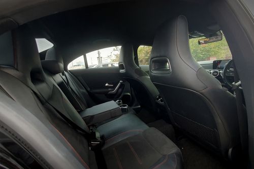 2019 Mercedes Benz CLA-Class 200 AMG Line bekas