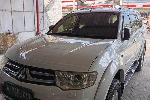 2015 Mitsubishi Pajero Sport Dakar AT 4x2 tua
