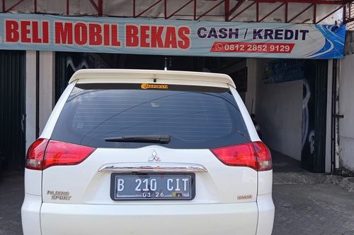 Dijual 2015 Mitsubishi Pajero Sport Dakar AT 4x2 bekas