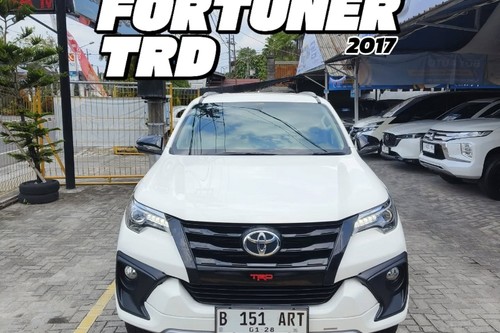 2017 Toyota Fortuner VRZ 4X2 TRD 2.4L AT bekas
