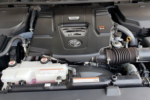 2023 Toyota Land Cruiser GR-S bekas