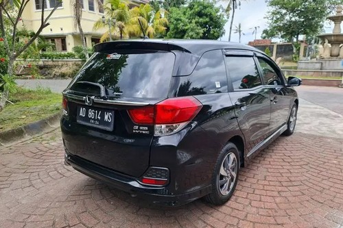 Beli mobil bekas