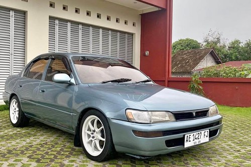 1992 Toyota Corolla (1991-1995) 1.6 SE GREAT MT SDN tua