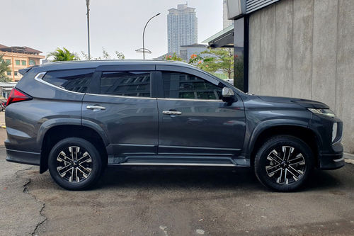 2022 Mitsubishi Pajero Sport Dakar Ultimate AT 4x2 tua