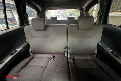 2023 Daihatsu Sigra 1.2 R AT bekas