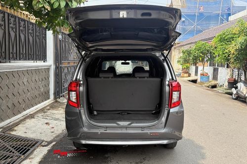 2023 Daihatsu Sigra 1.2 R AT tua