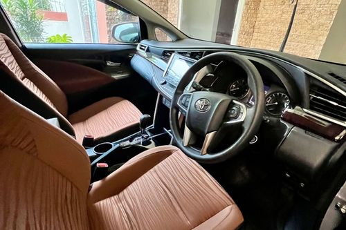 Dijual 2020 Toyota Kijang Innova 2.4 V Diesel AT bekas