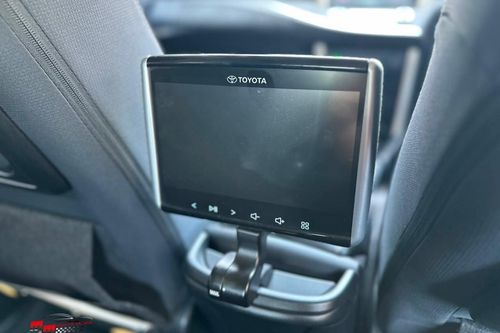 Dijual 2021 Toyota Kijang Innova REBORN 2.0 V AT LUX bekas