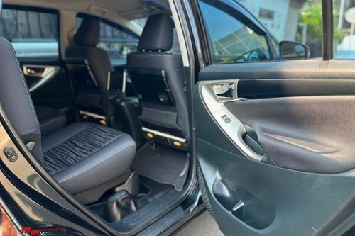 Dijual 2021 Toyota Kijang Innova REBORN 2.0 V AT LUX bekas