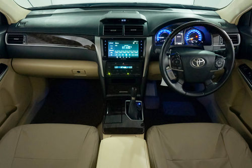 2017 Toyota Camry 2.5 V