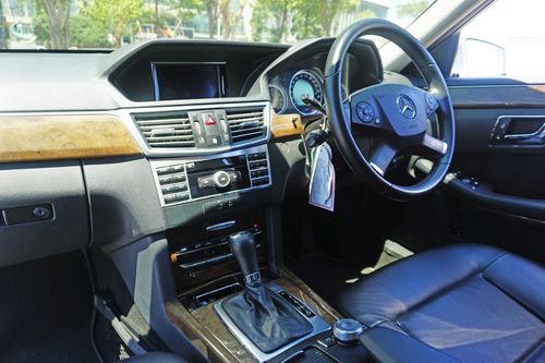 Used 2010 Mercedes Benz E-Class E 250 CGI ELEGANCE