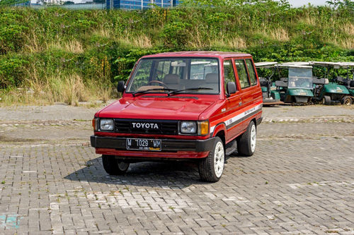 1988 Toyota Kijang  1.5L MPV Minivans Bekas