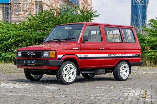 1988 Toyota Kijang Innova 1.5L MPV Minivans tua