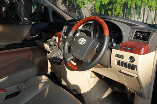 2009 Toyota Alphard  2.5 X A/T
