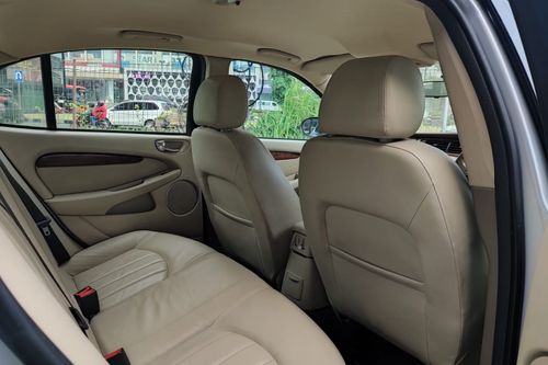 2007 Jaguar X-Type X 2.0L V6 SE AT bekas