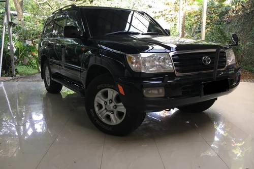 2005 Toyota Land Cruiser  100 VX STANDARD 4.2 AT DIESEL Bekas