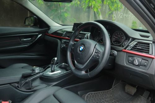 2015 BMW 3 Series Sedan 320i Sport