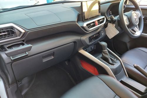 2023 Daihatsu Rocky 1.0L R TC CVT ASA bekas