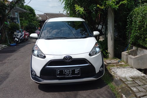 2017 Toyota Sienta V MT bekas