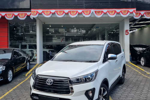 2021 Toyota Innova REBORN DIESEL VENTURER 2.5 AT