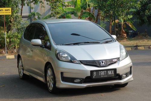 Beli mobil bekas