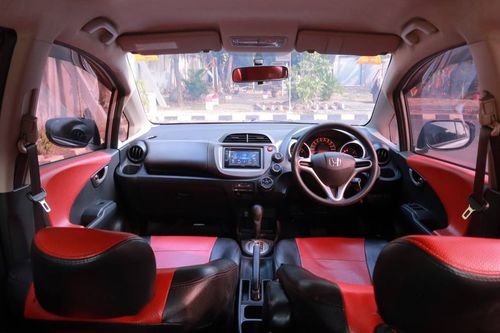 2013 Honda Jazz RS CVT bekas