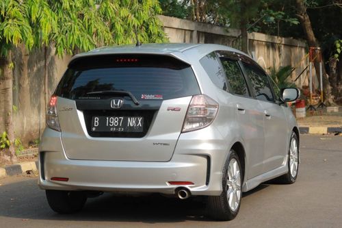 2013 Honda Jazz RS CVT bekas