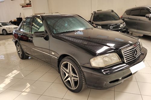 Second hand 2000 Mercedes Benz C-Class C 230 AT 