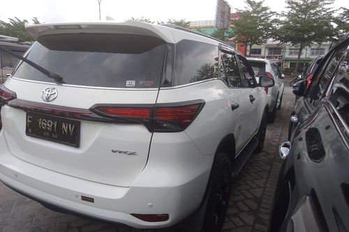Beli mobil bekas