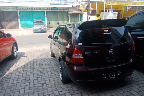 Second hand 2012 Nissan Grand Livina 1.5 XV MT 