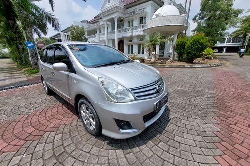 2013 Nissan Grand Livina 1.5 XV AT tua