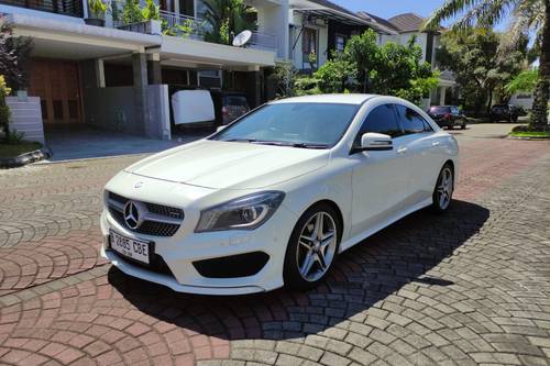 2014 Mercedes Benz CLA-Class  200 AT bekas