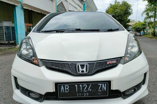 2013 Honda Jazz  1.5 GE8 MT