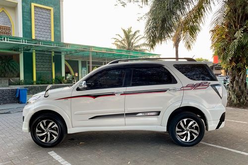 Second hand 2015 Toyota Rush 1.5 S AT TRD SPORTIVO LUX 