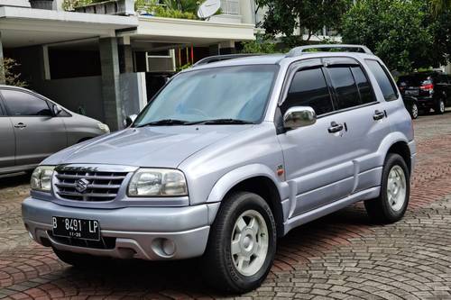 2001 Suzuki Escudo 2.0 M/T bekas