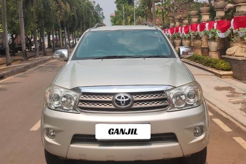 2009 Toyota Fortuner  2.7 G LUX AT