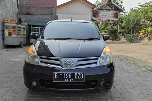 2012 Nissan Livina  EL AT bekas