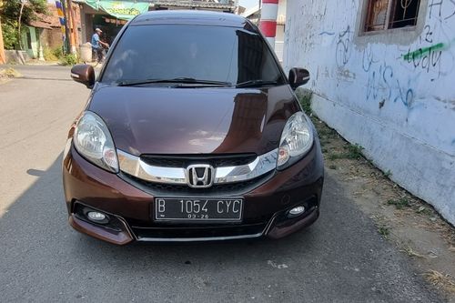 Second hand 2014 Honda Mobilio E CVT AT 