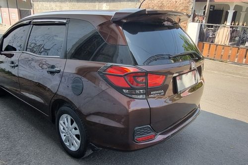 Second hand 2014 Honda Mobilio E CVT AT 