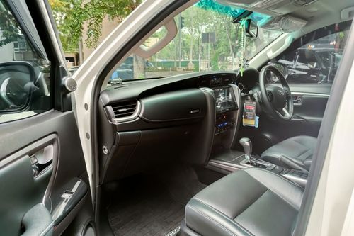 2021 Toyota Fortuner 4x2 2.8 GR Sport AT DSL bekas