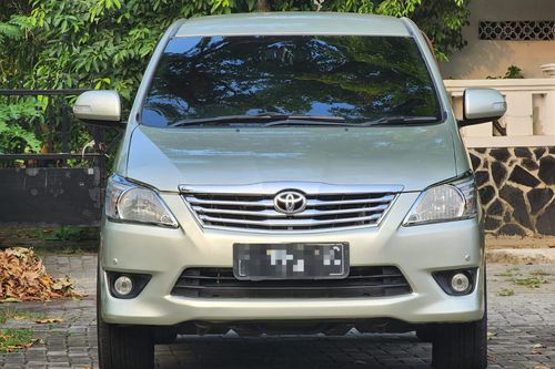 2012 Toyota Kijang Innova 2.5 V AT DIESEL