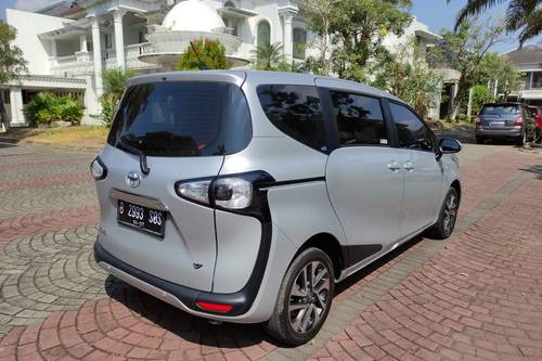 2017 Toyota Sienta V CVT