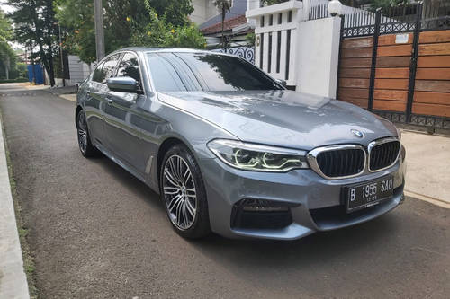 2019 BMW 5 Series Sedan  530i Opulence bekas