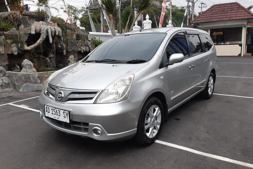 2012 Nissan Grand Livina  1.5 XV MT