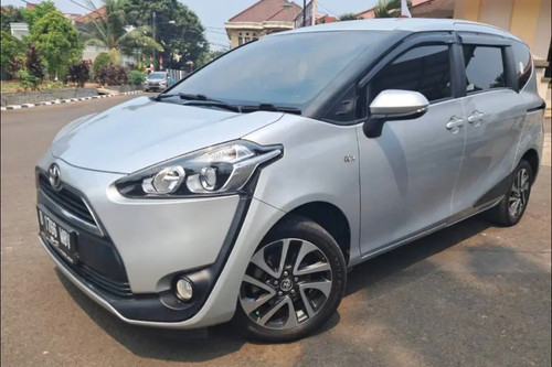 2017 Toyota Sienta E CVT bekas
