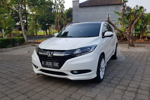 Second hand 2015 Honda HRV 1.8L PRESTIGE CVT 