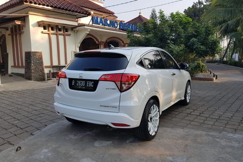 Second hand 2015 Honda HRV 1.8L PRESTIGE CVT 